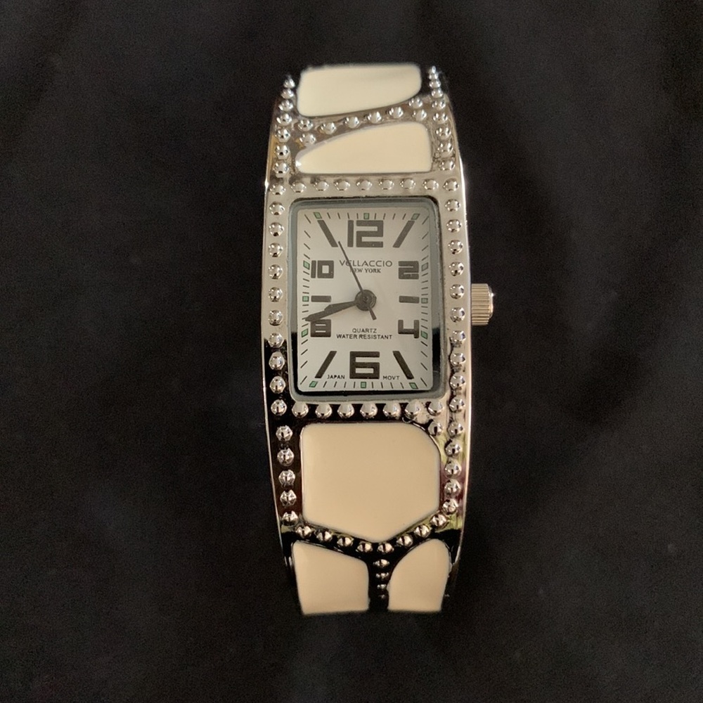 Fashion Jewelry-Cuff Bracelet Watch EUC